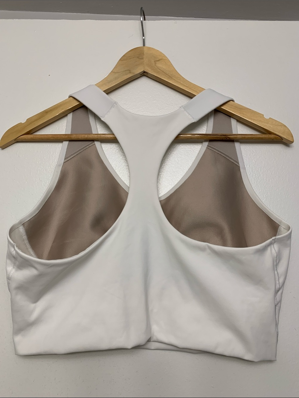 SPANX White Active Core Sports Bra in XL supportive, comfortable, lightweight. - Picture 3 of 8